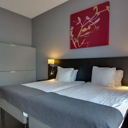 Western Arena Otel 4*